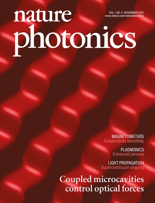 Nature Photonics目次の表紙