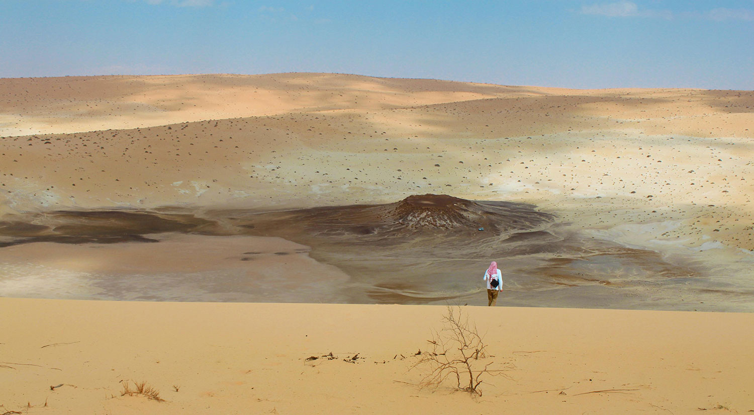 サウジアラビア北部にあるネフド砂漠。この地にはかつて、砂丘の間に多数の古湖沼が点在していた。