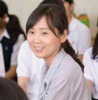 山田真希子氏