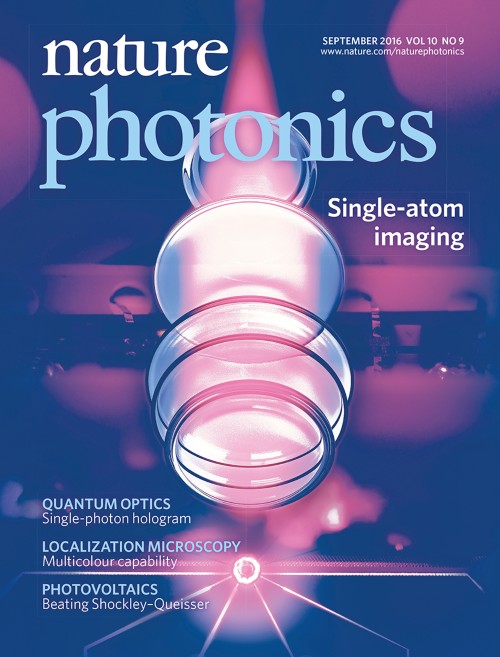 Nature Photonics目次の表紙