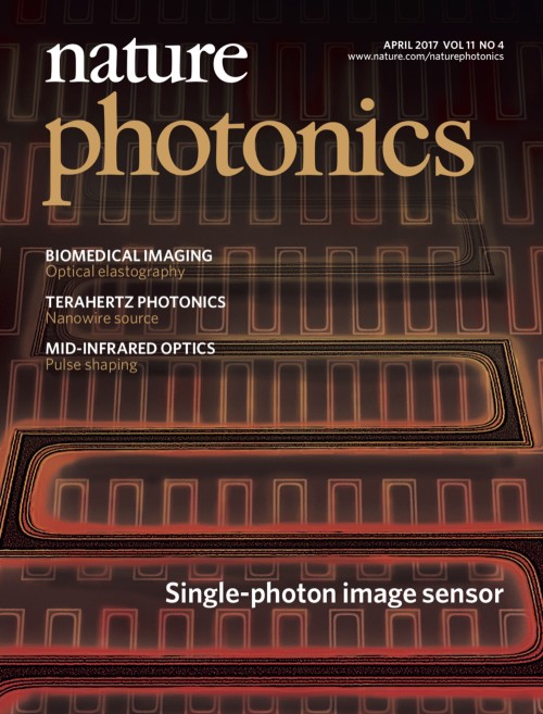 Nature Photonics目次の表紙