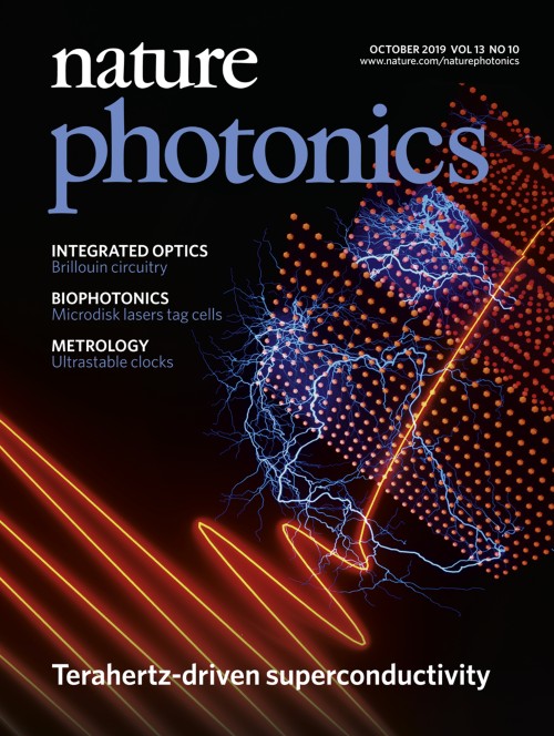 Nature Photonics目次の表紙