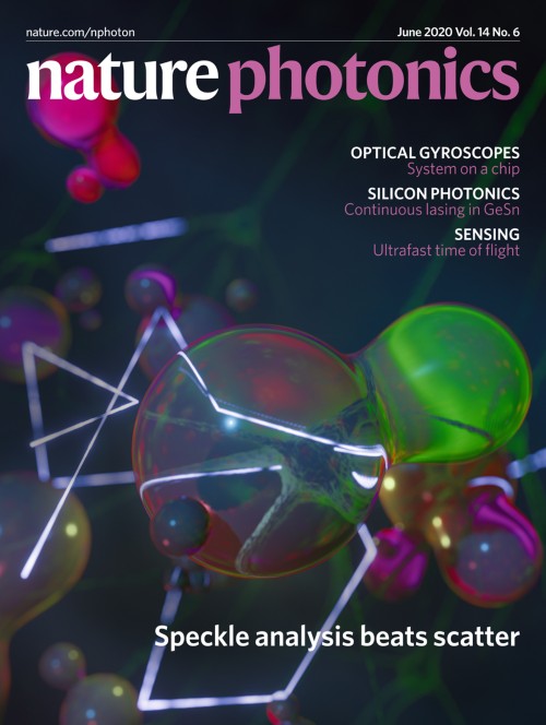 Nature Photonics目次の表紙