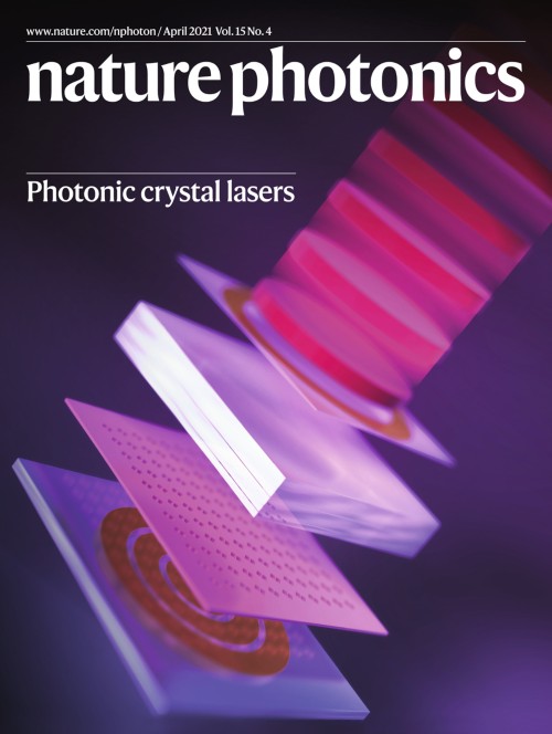 Nature Photonics目次の表紙