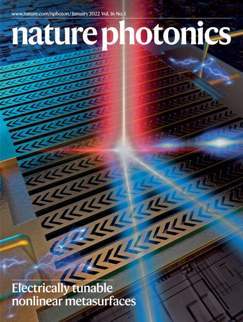 Nature Photonics目次の表紙