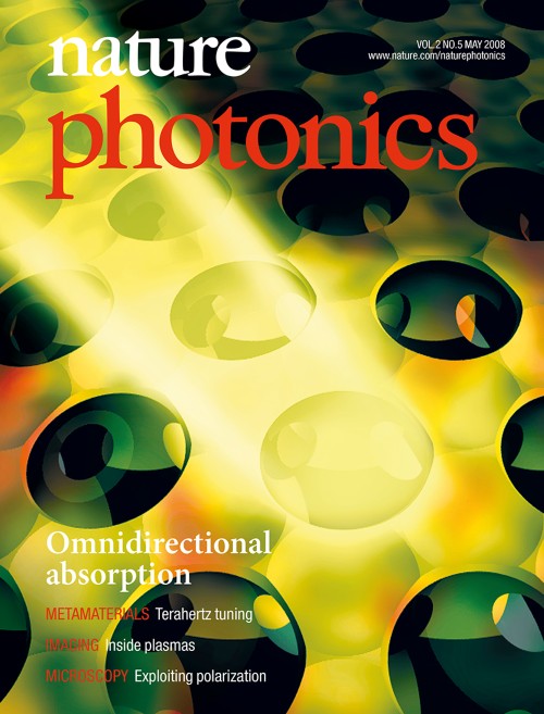 Nature Photonics目次の表紙