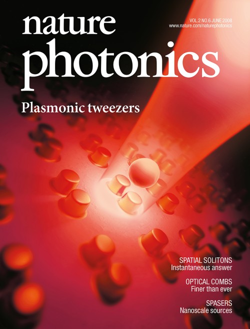 Nature Photonics目次の表紙