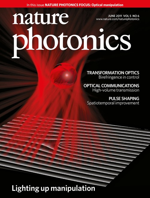 Nature Photonics目次の表紙