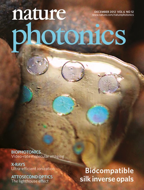 Nature Photonics目次の表紙