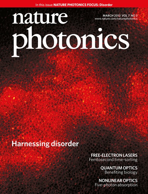 Nature Photonics目次の表紙