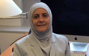 رنا دَجاني هي أستاذة بيولوجيا الخلايا الجزيئية بالجامعة الهاشمية في الأردن 