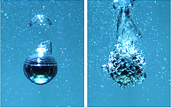 熱せられた鋼球が水中で冷却されるようす。鋼球が高温のときは蒸気膜に覆われている（左）が、温度が下がると蒸気膜が崩壊し、核沸騰が起こる（右）。