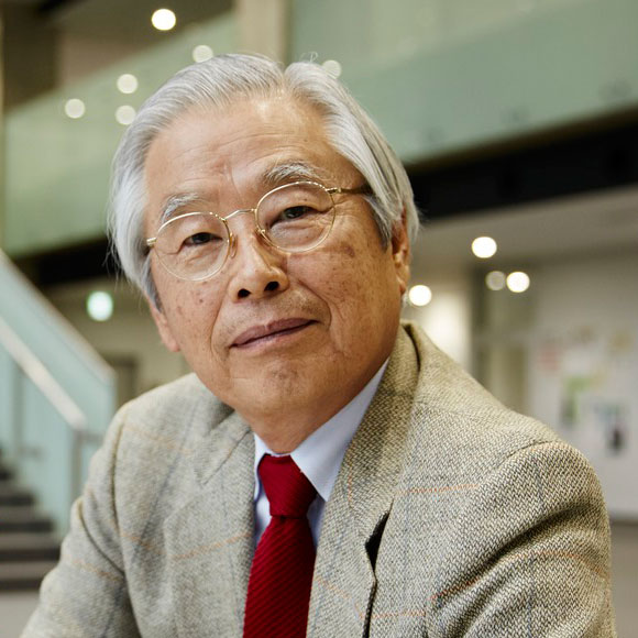 飯島 澄男氏