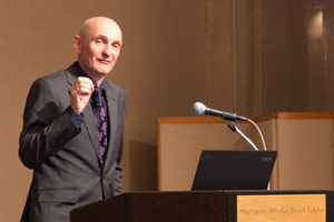 Mark Thorley 氏